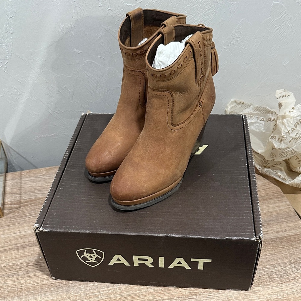 Ariat Women's Tan Ankle Booties